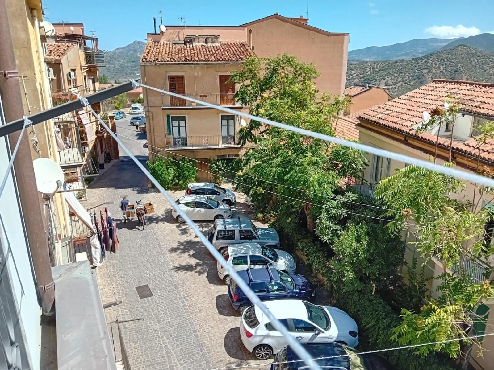 Porta San Paolo House Aparthotel Castelbuono  Exterior foto